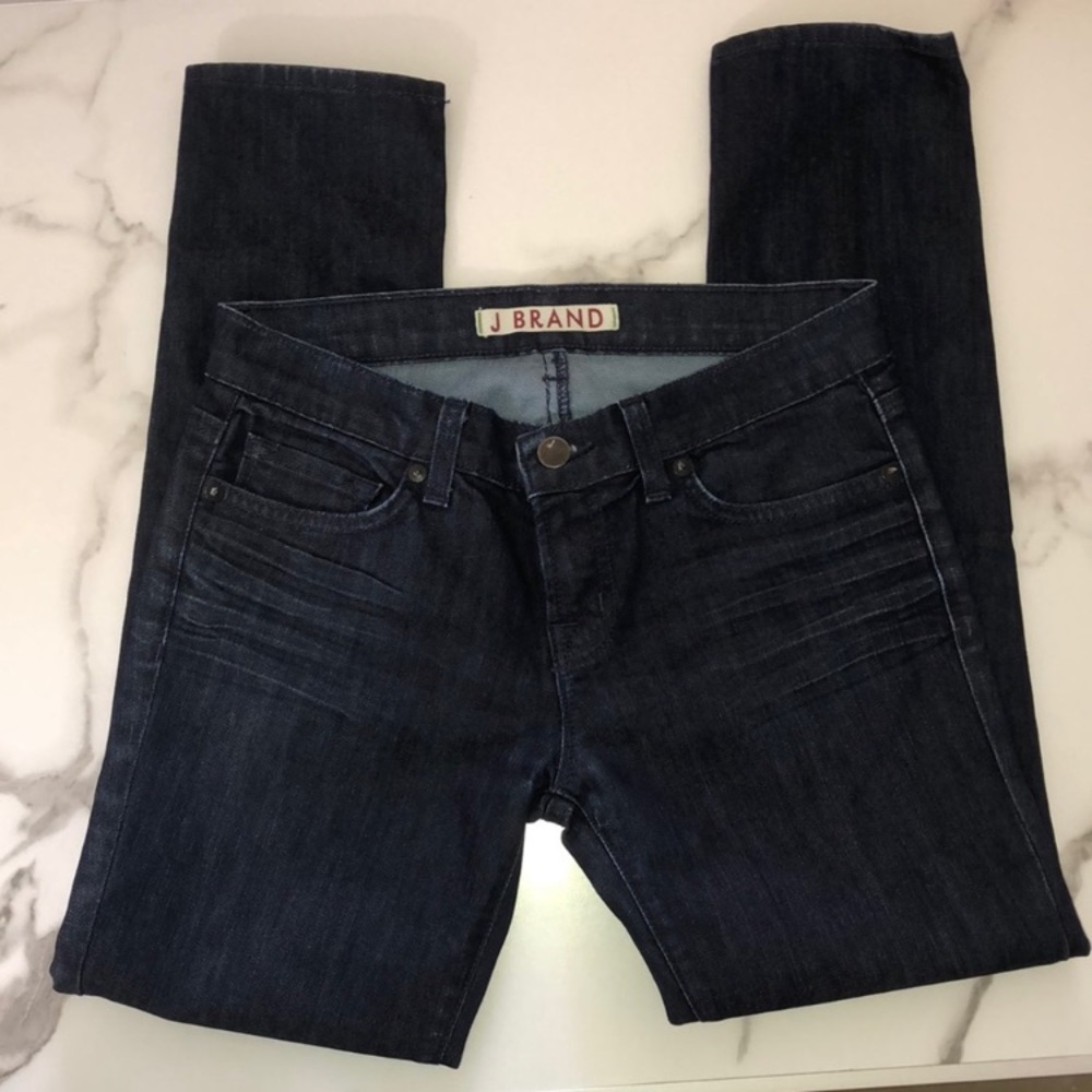 J BRAND- size 25 Capri skinny dark wash jean